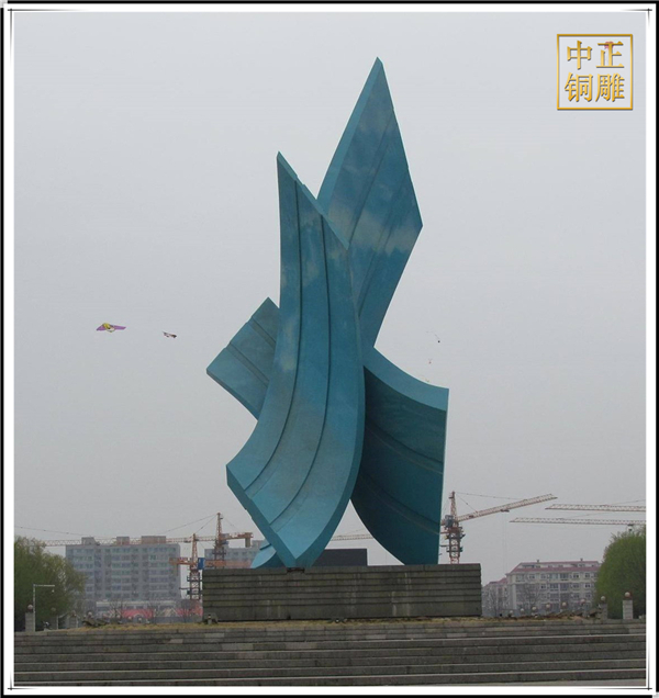 大型廣場(chǎng)雕塑.jpg 大型廣場(chǎng)雕塑.jpg