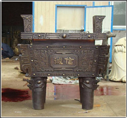 誠(chéng)信銅鼎鑄造 誠(chéng)信銅鼎鑄造