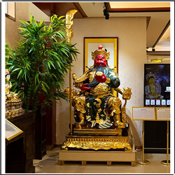 室內(nèi)鎏金關(guān)公銅像 室內(nèi)鎏金關(guān)公銅像