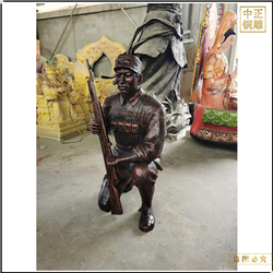 手握槍人物銅雕塑 手握槍人物銅雕塑