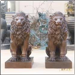 鑄銅關(guān)公 兩個銅獅子擺件