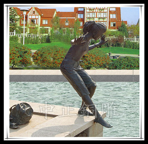 小女孩戲水雕塑 小女孩戲水雕塑