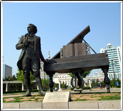 西方人物雕塑-肖邦銅像 西方人物雕塑-肖邦銅像