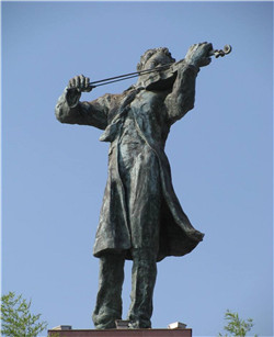 廣場聶耳雕塑 廣場聶耳雕塑